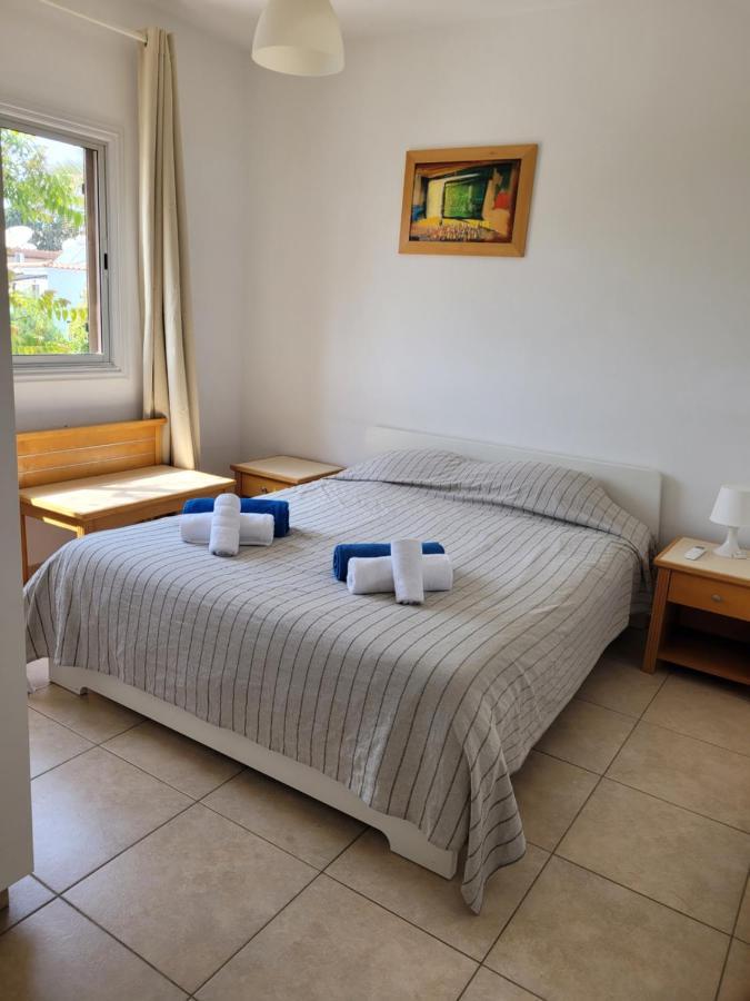 Ariadne Apartments Paphos ภายนอก รูปภาพ