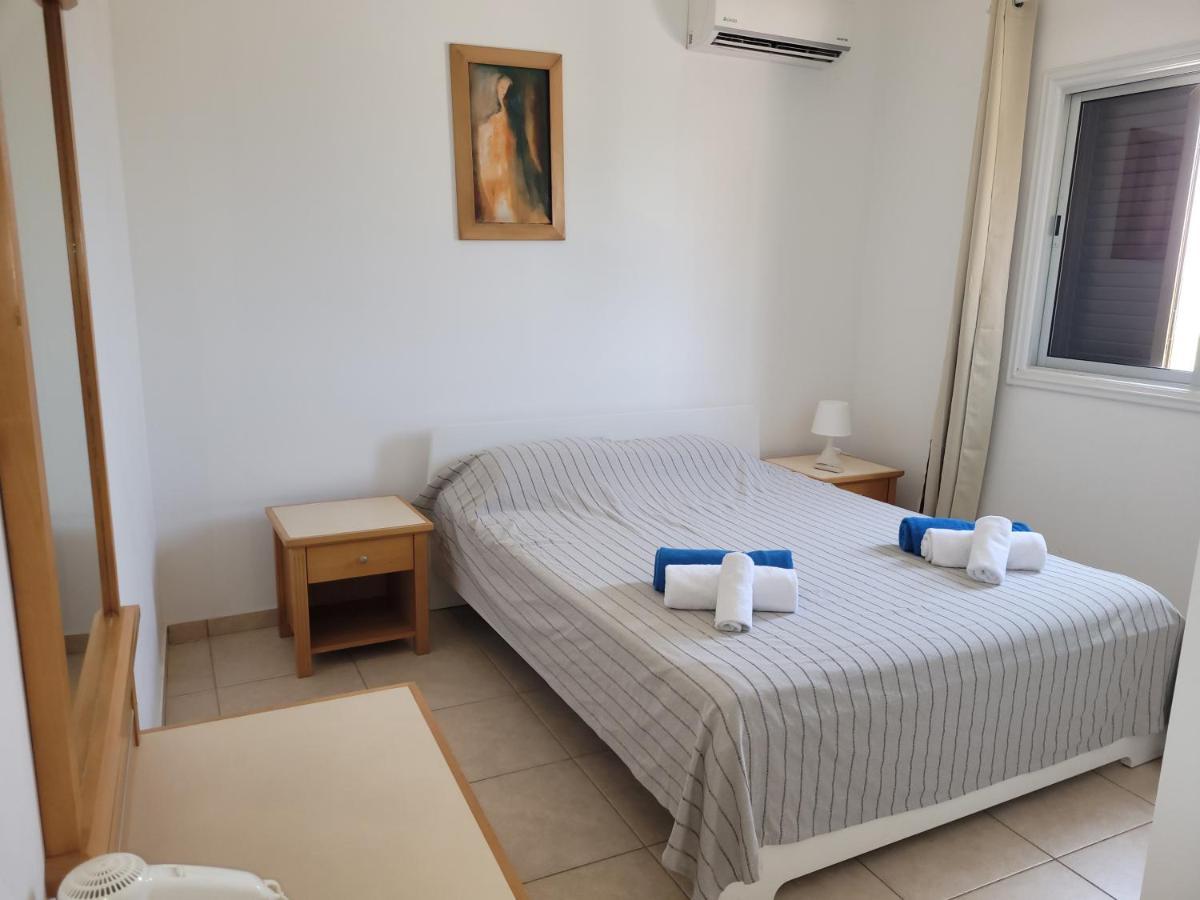 Ariadne Apartments Paphos ภายนอก รูปภาพ