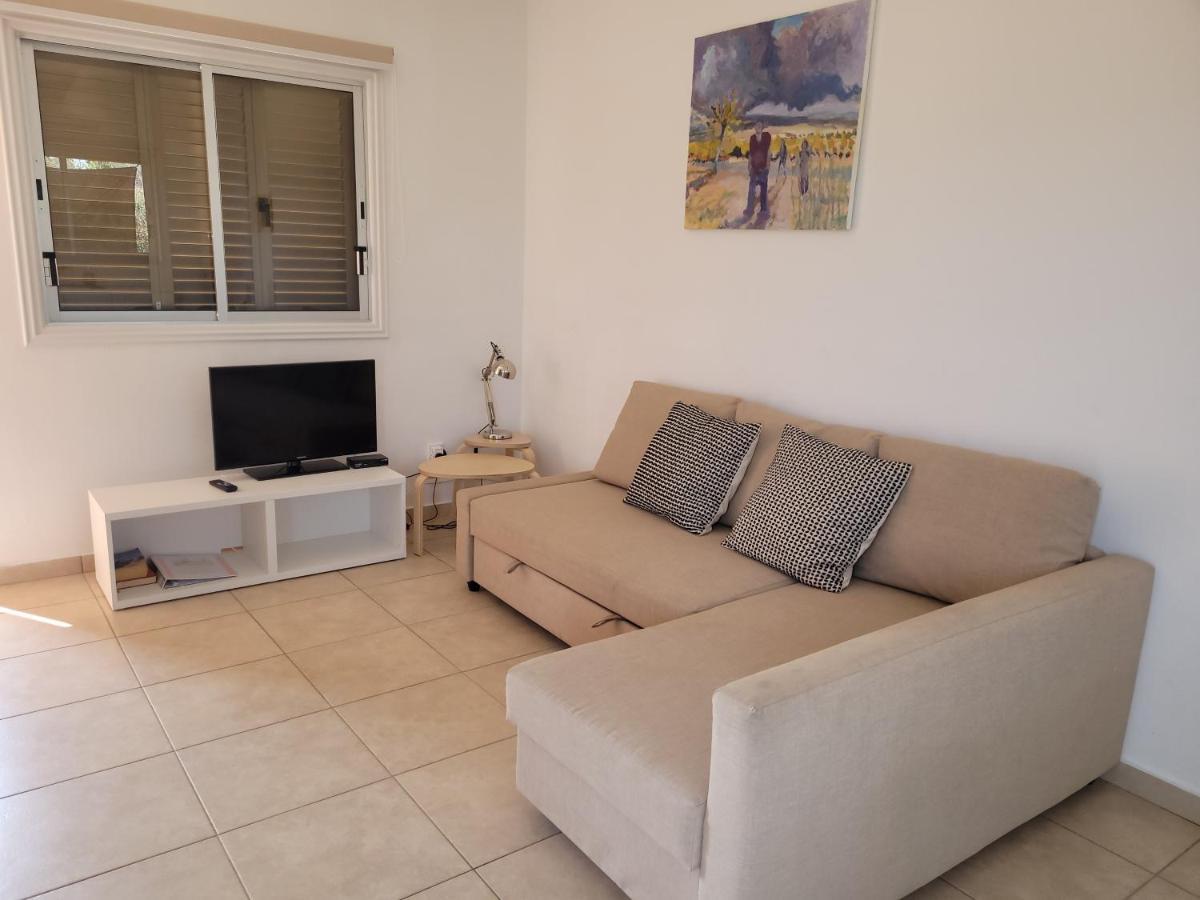Ariadne Apartments Paphos ภายนอก รูปภาพ