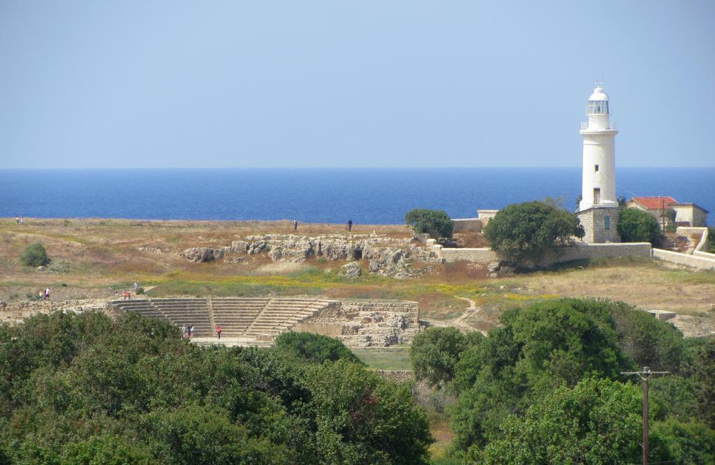 Ariadne Apartments Paphos ภายนอก รูปภาพ