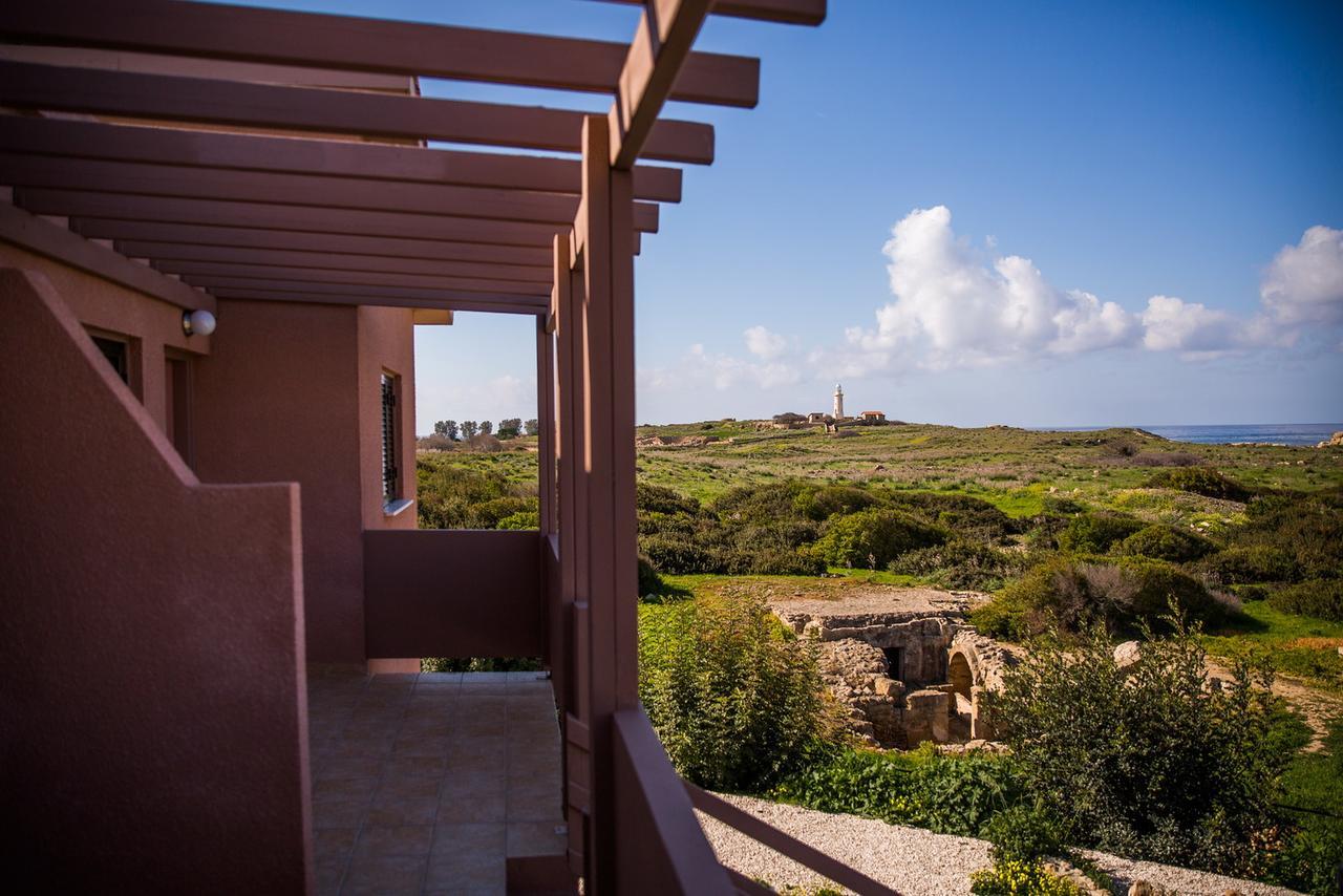 Ariadne Apartments Paphos ภายนอก รูปภาพ
